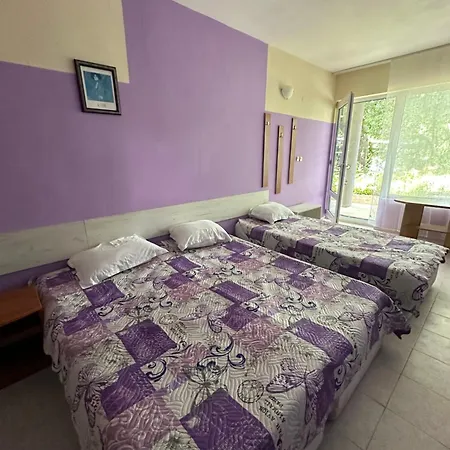 рива Hotel